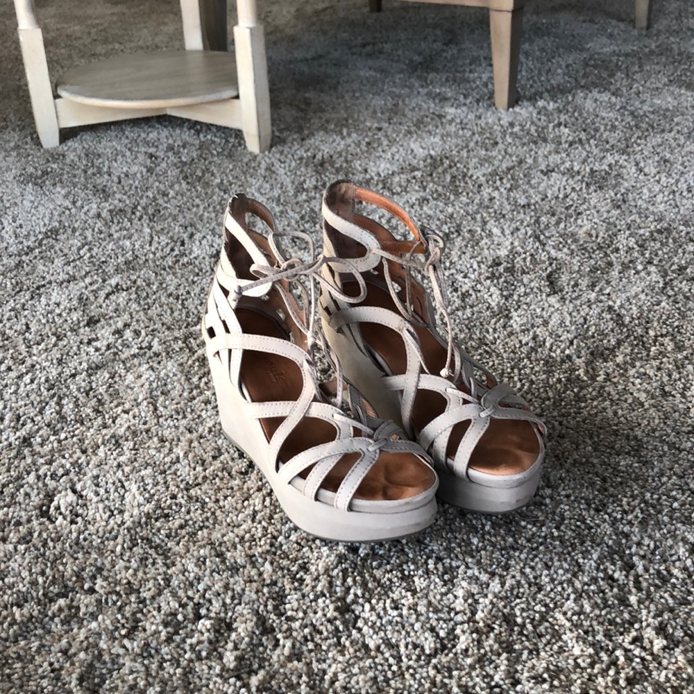 gentle souls Women's Joy Wedge Sandal